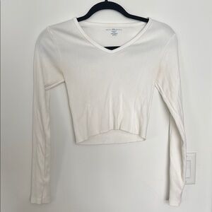 Brandy Melville Ribbed V-neck Longsleeve